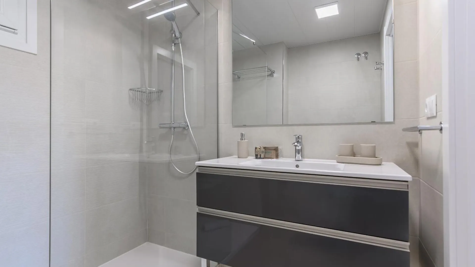 Los Camaleones By H- Playa De Los Haraganes Hlch3103 Isla Canela Appartement